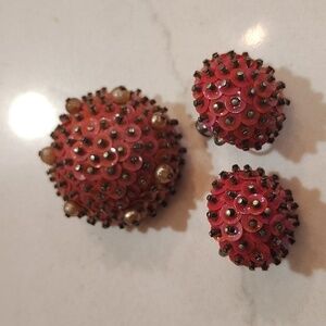 Pink & Clear Brooch and clip on screw type earrings set vintage bead & sequin